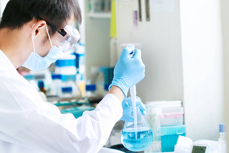 விரைவான மலேரியா நோய் கண்டறிதல் உலகளாவிய பயணம் மற்றும் மருத்துவ பரிசோதனையை ஆதரிக்கிறது